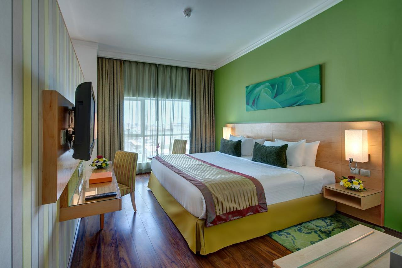hotel_img