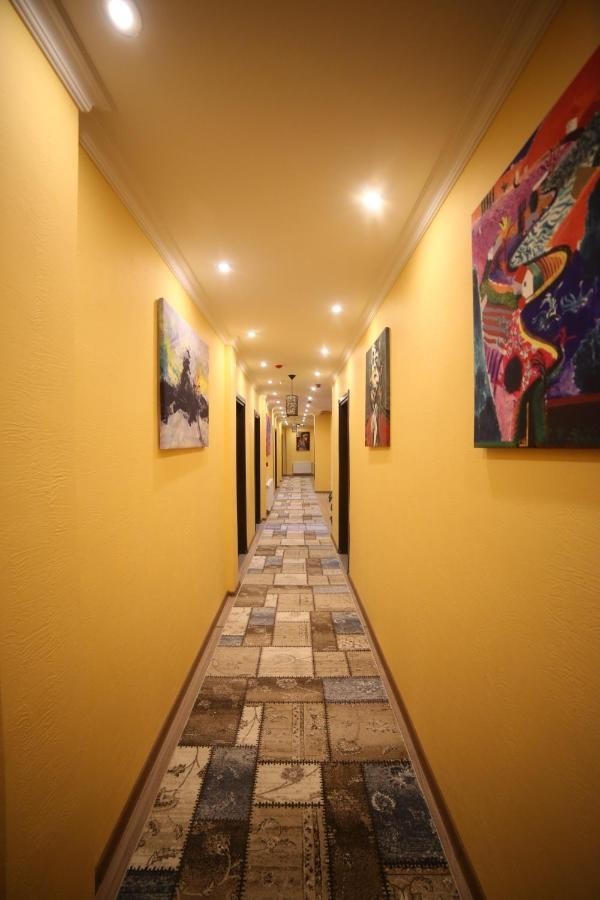 hotel_img