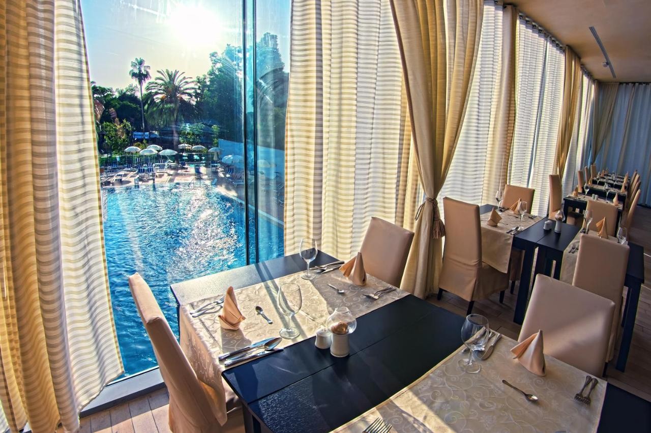 hotel_img