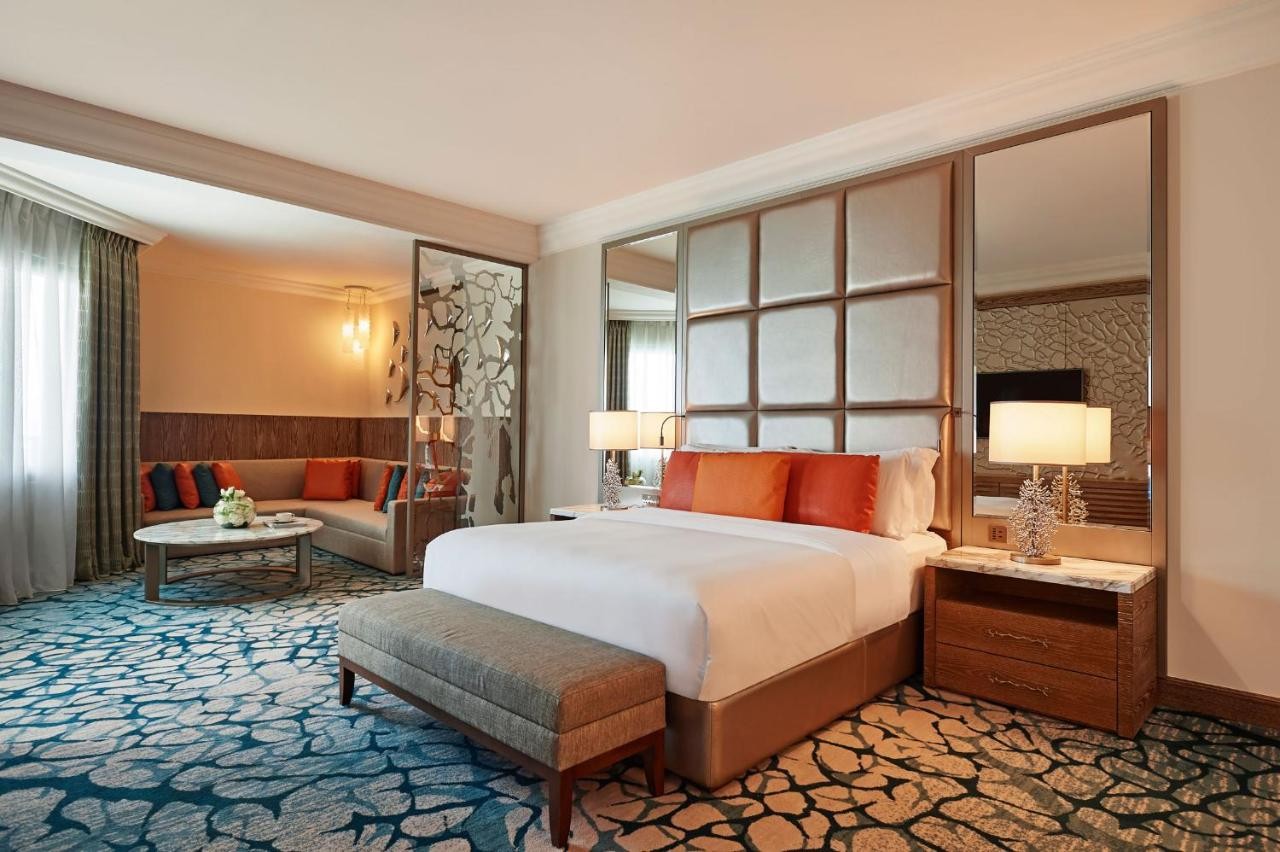 hotel_img