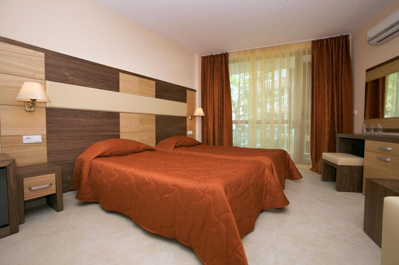 hotel_img