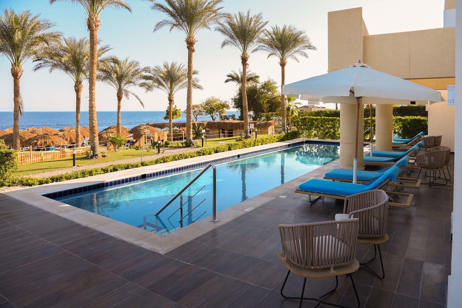 hotel_img