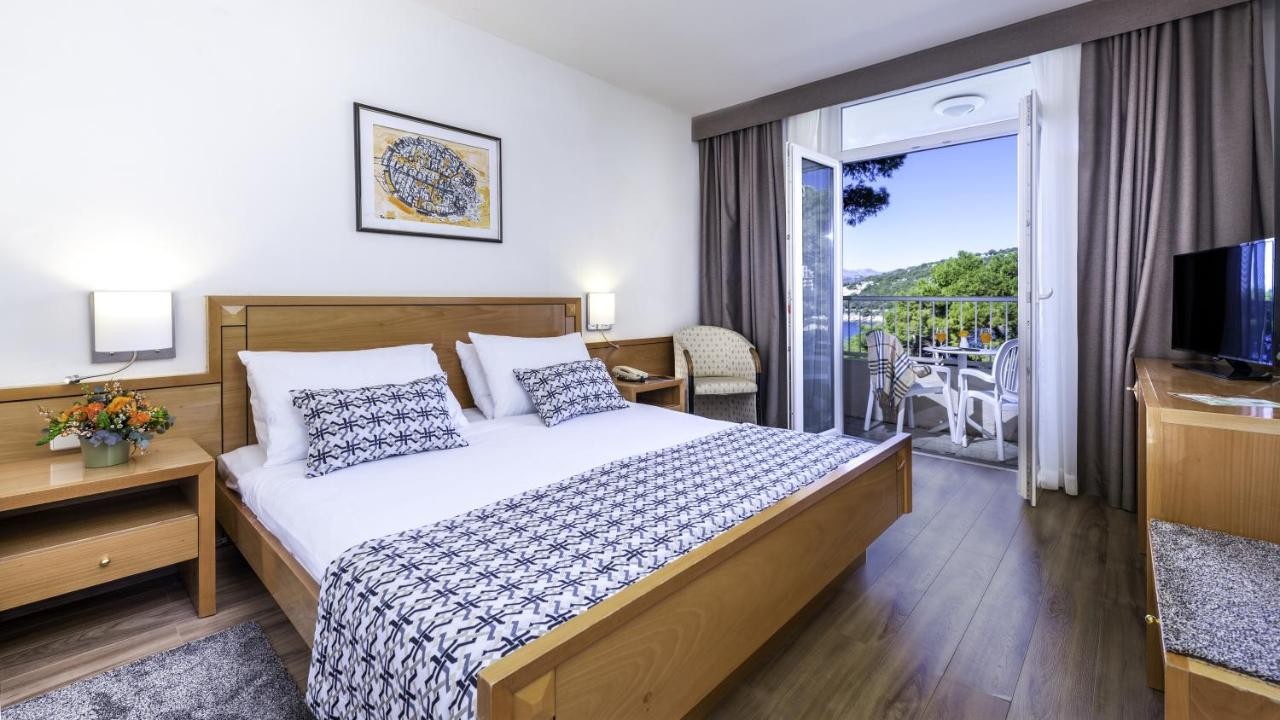 hotel_img