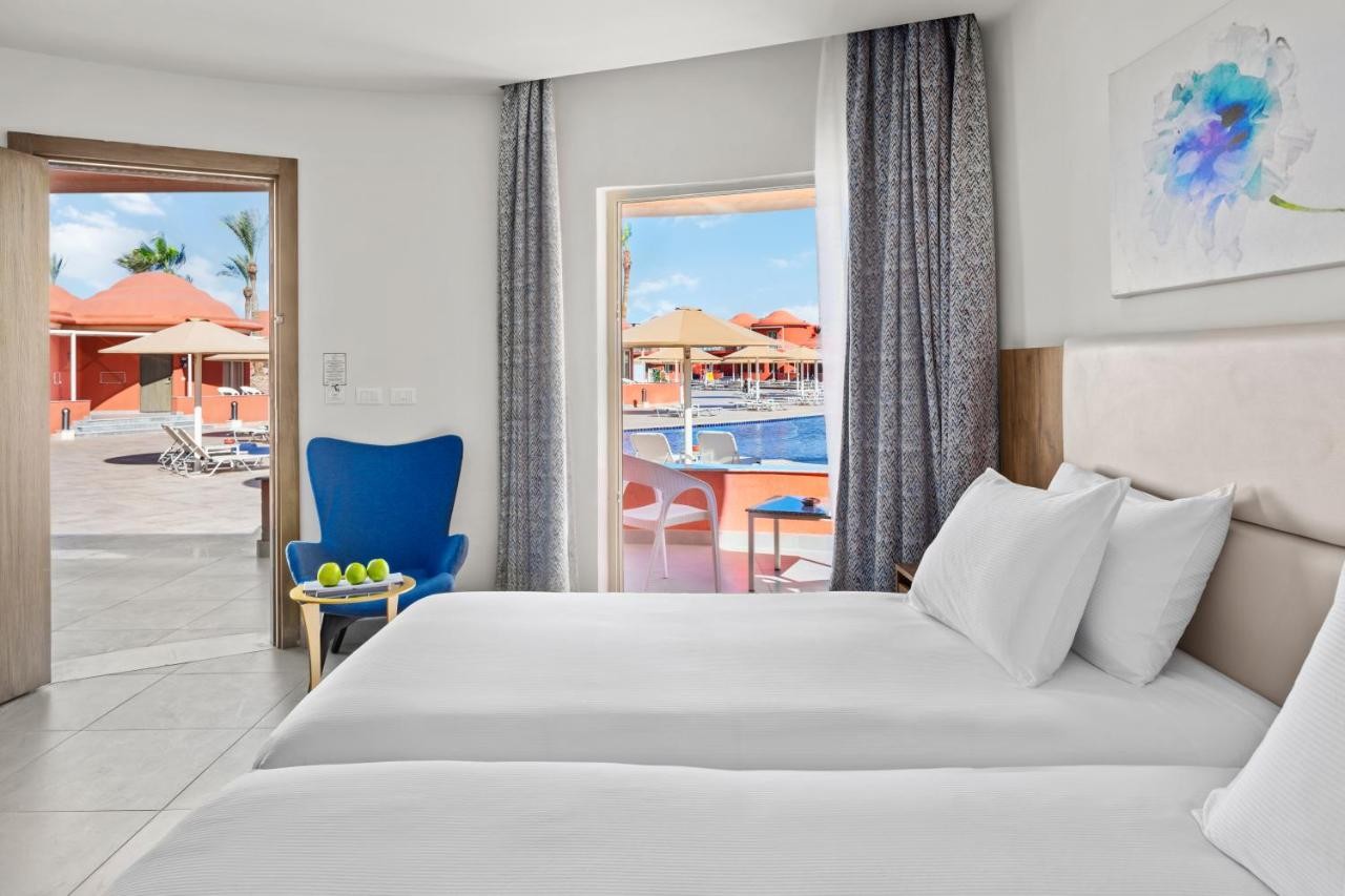 hotel_img