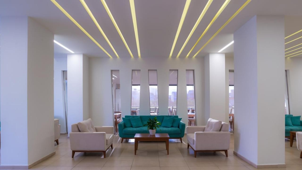 hotel_img