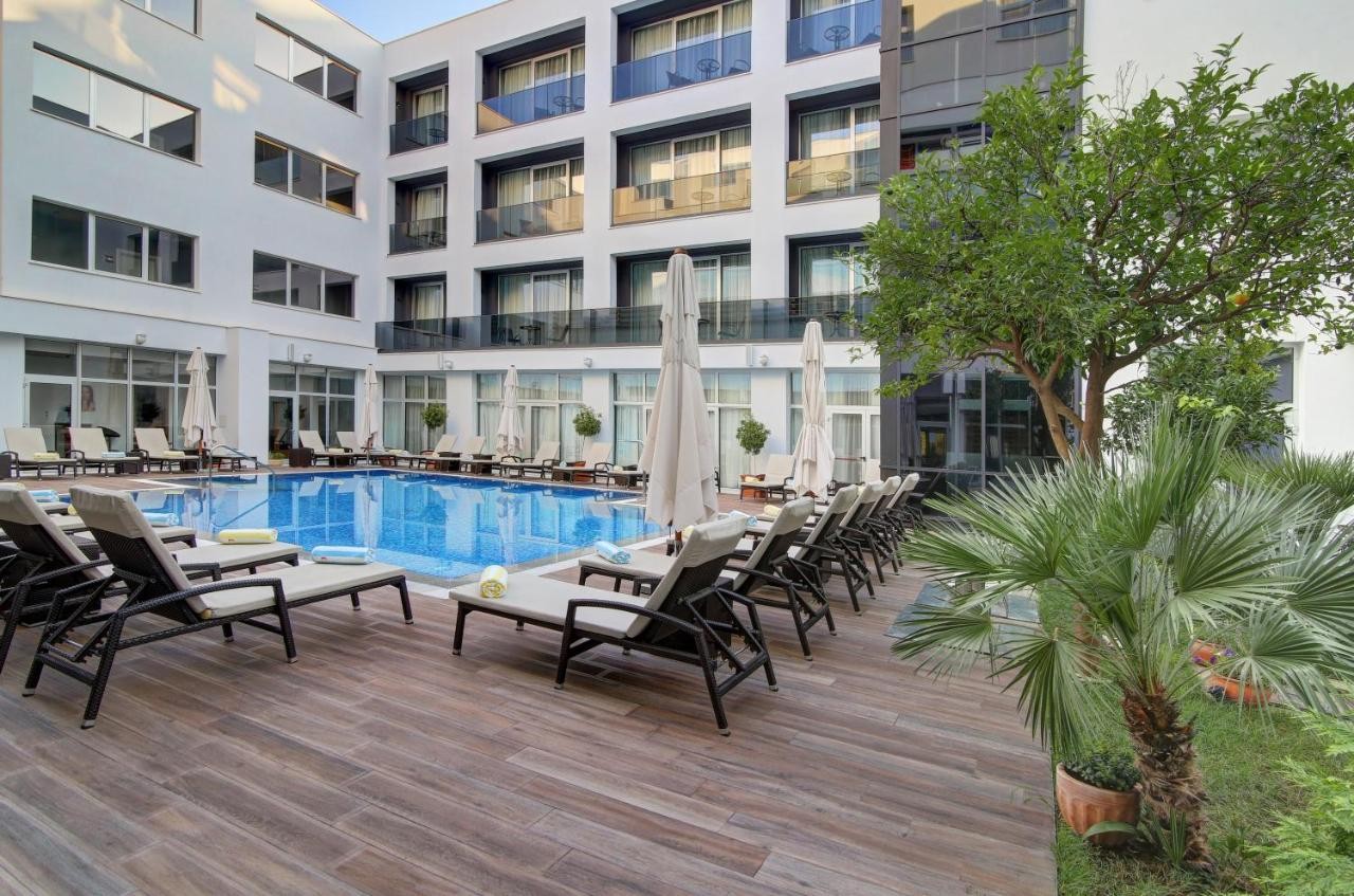 hotel_img