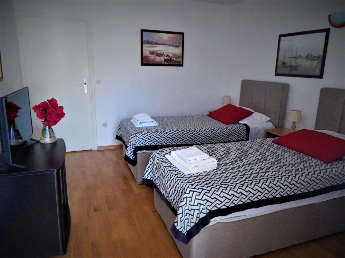 hotel_img
