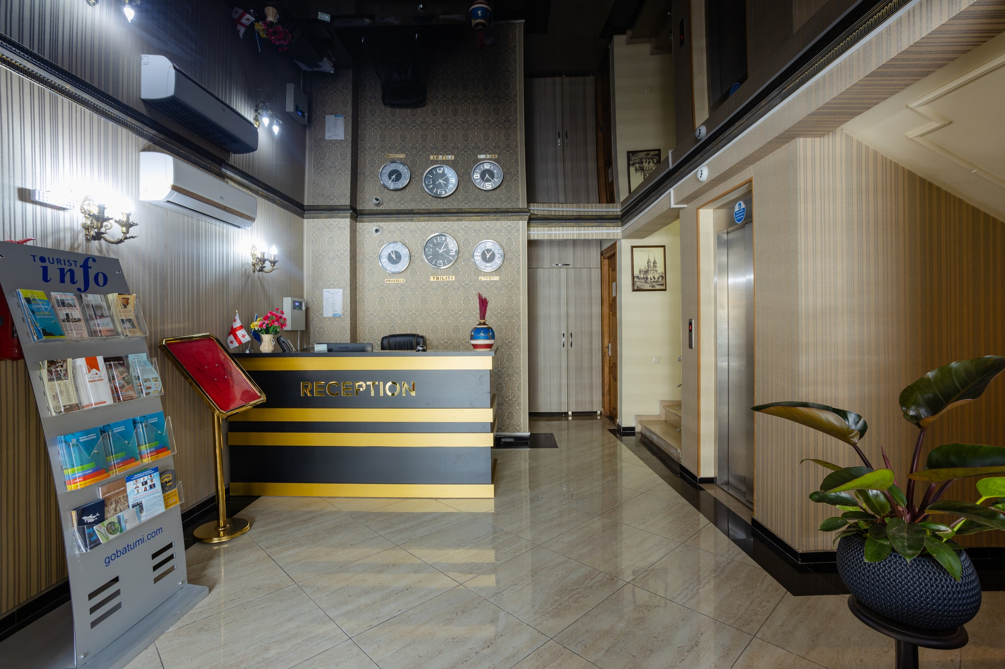 hotel_img