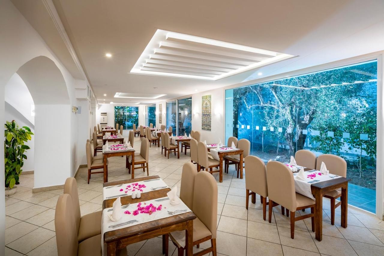 hotel_img