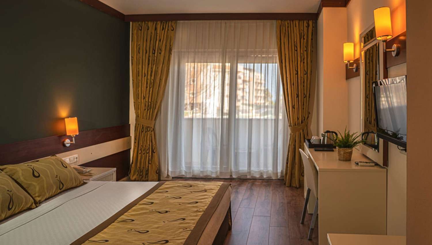 hotel_img