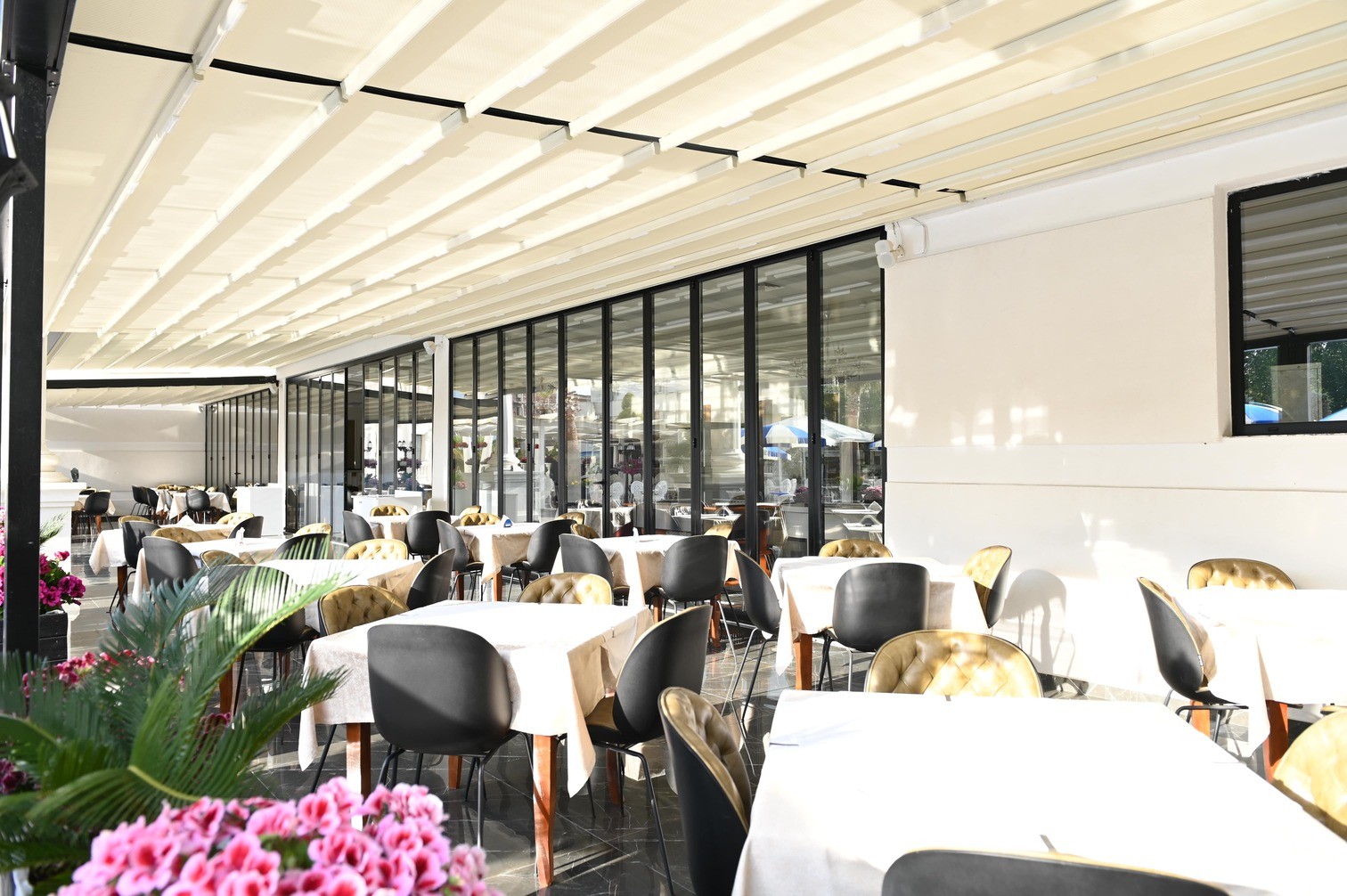 hotel_img