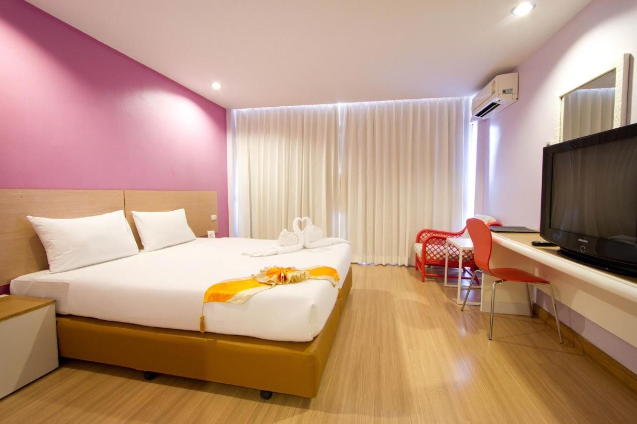 hotel_img