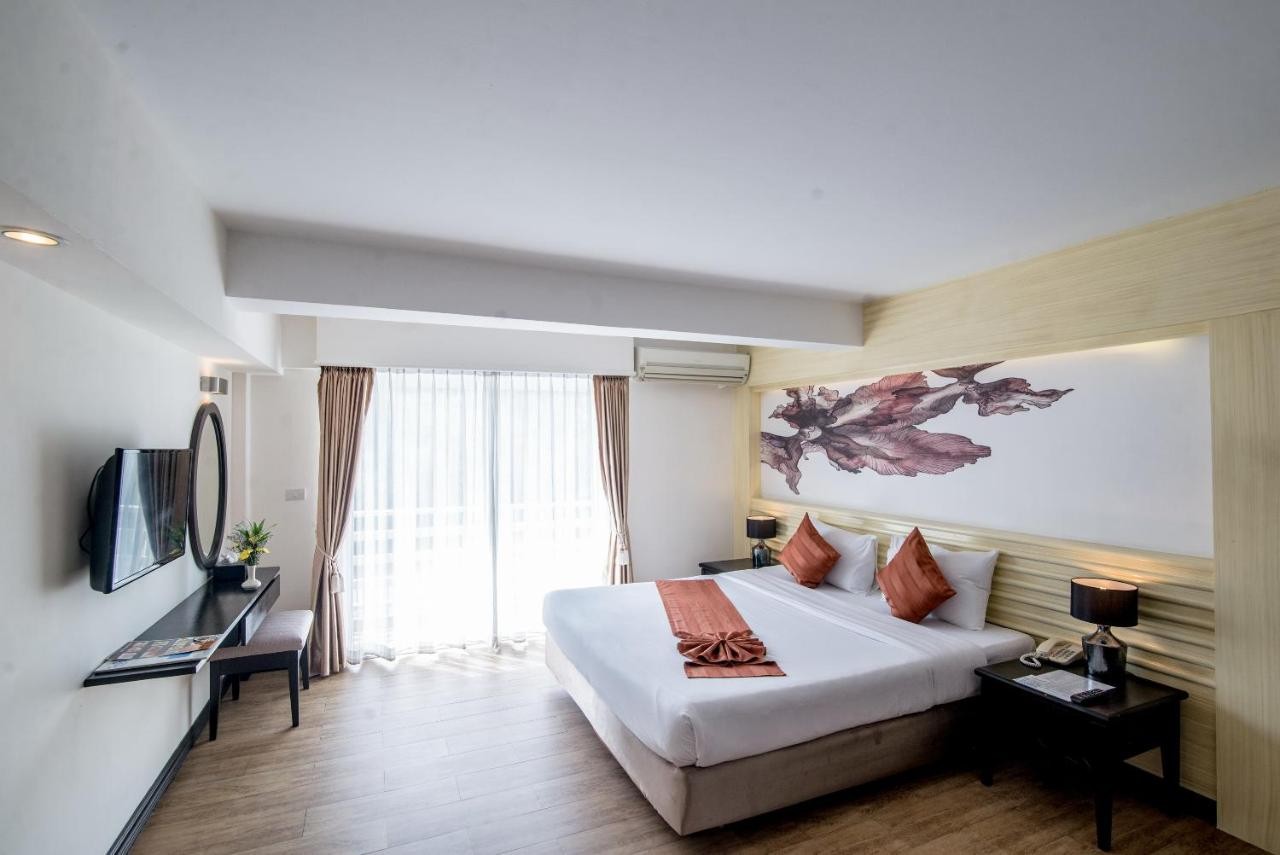 hotel_img