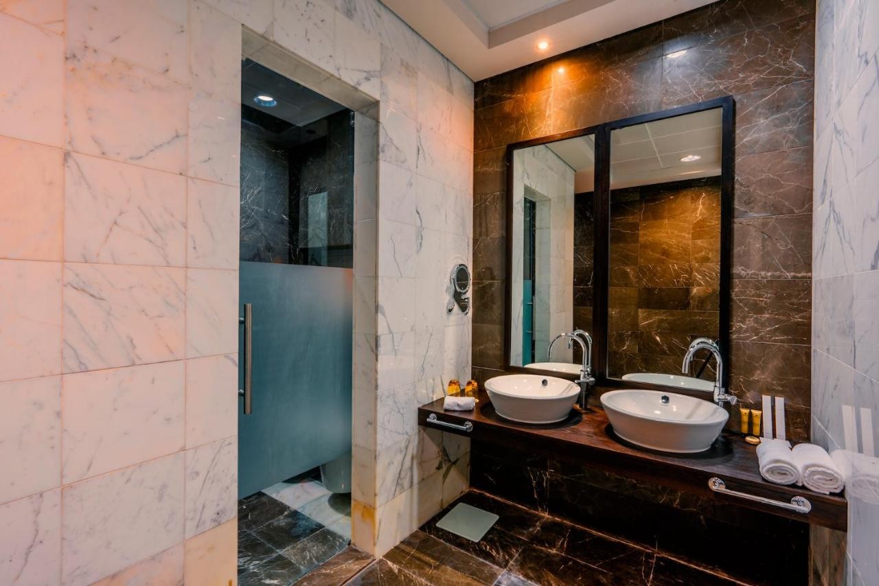 hotel_img