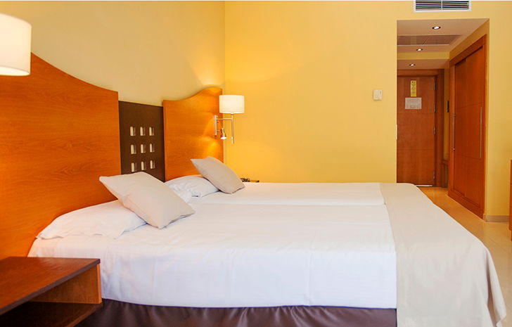 hotel_img