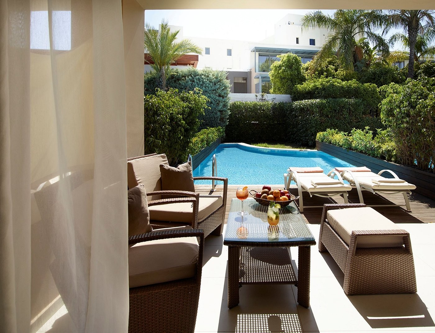 hotel_img