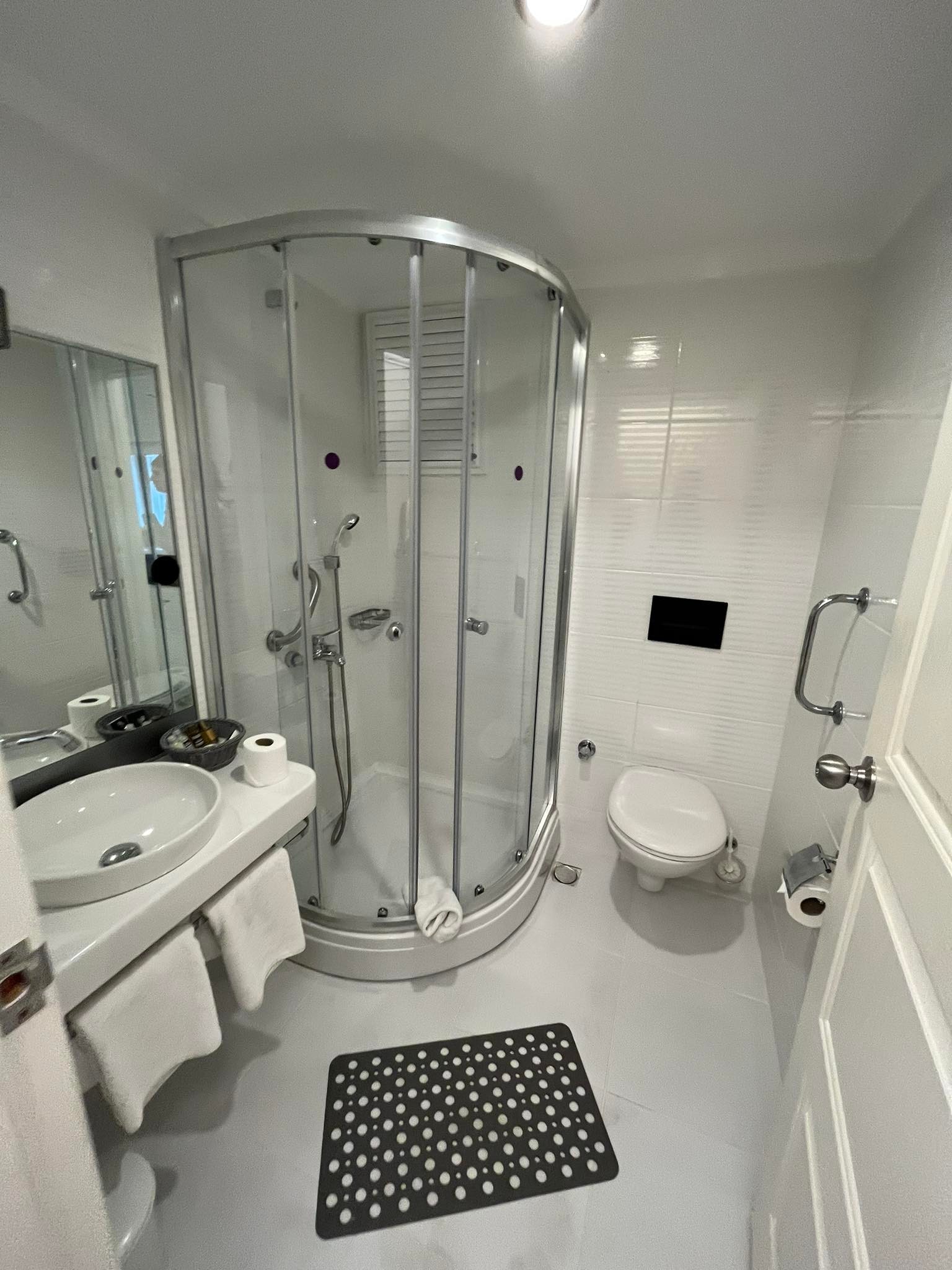 hotel_img