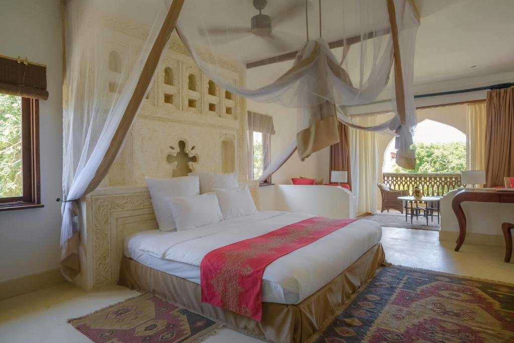 hotel_img