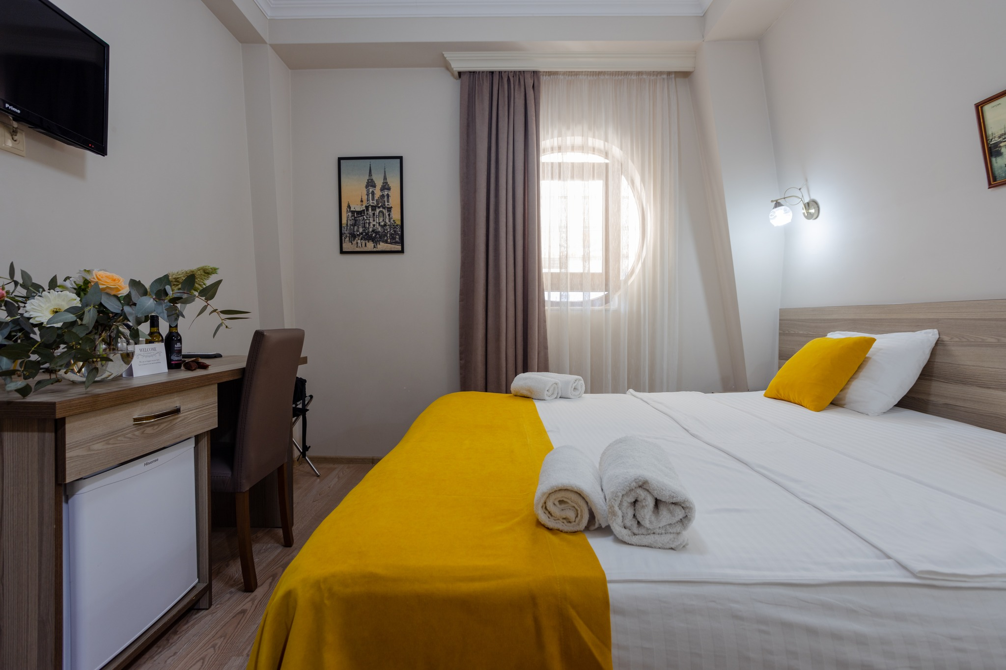 hotel_img