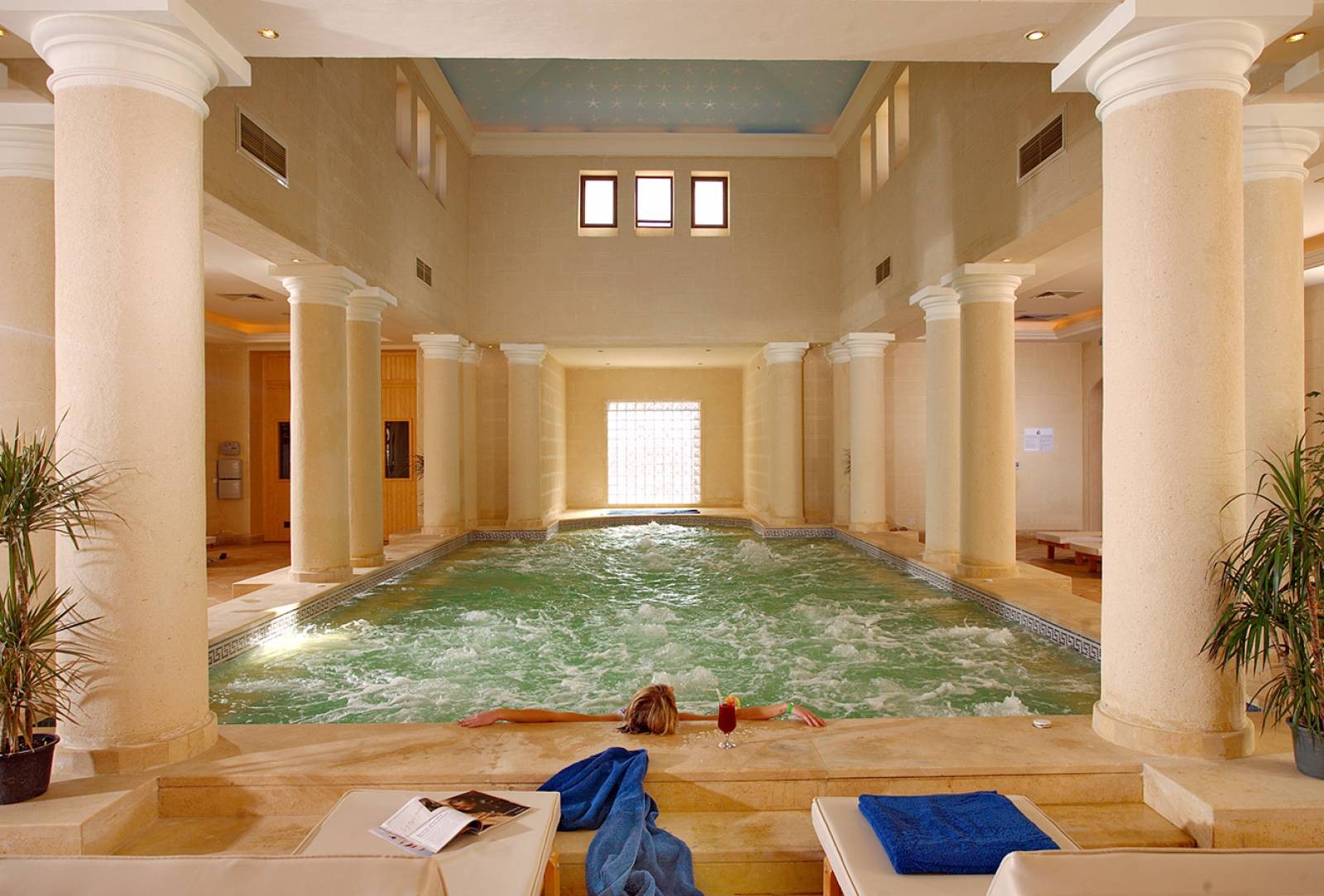 hotel_img