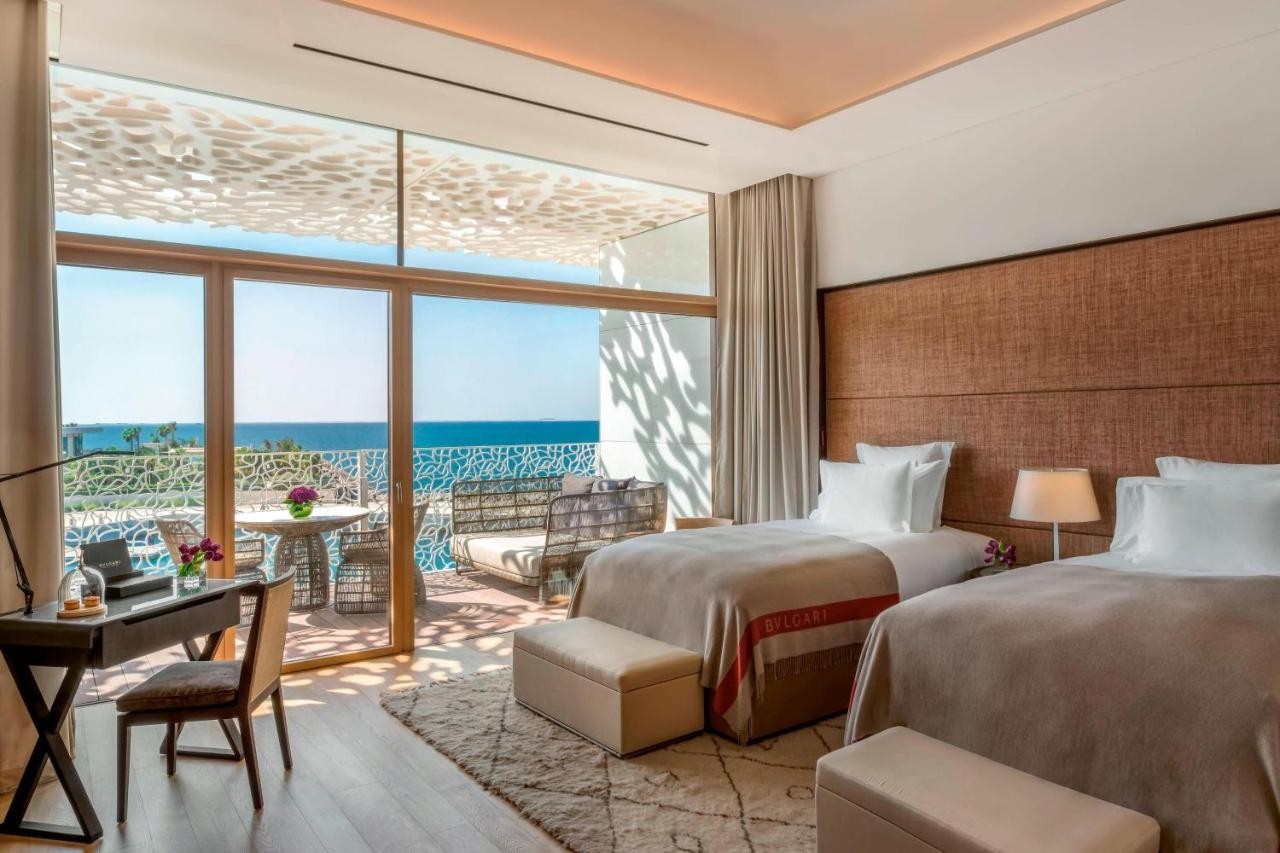 hotel_img