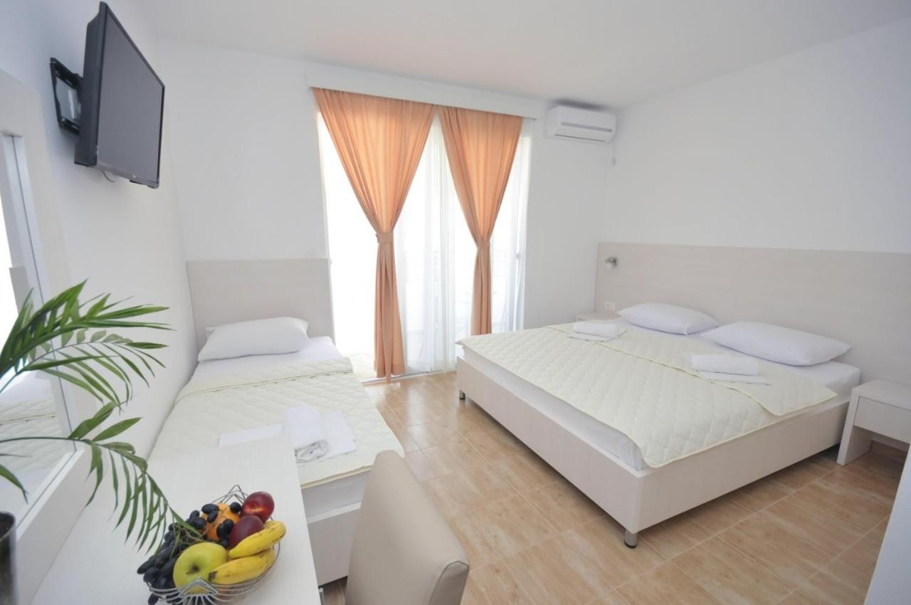 hotel_img