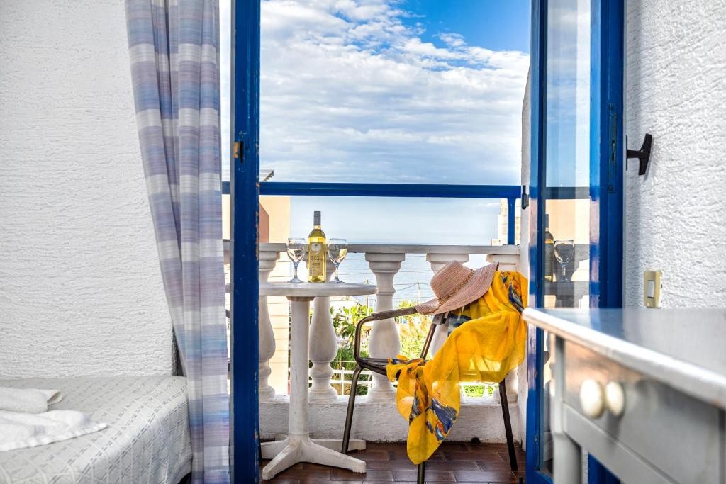 hotel_img