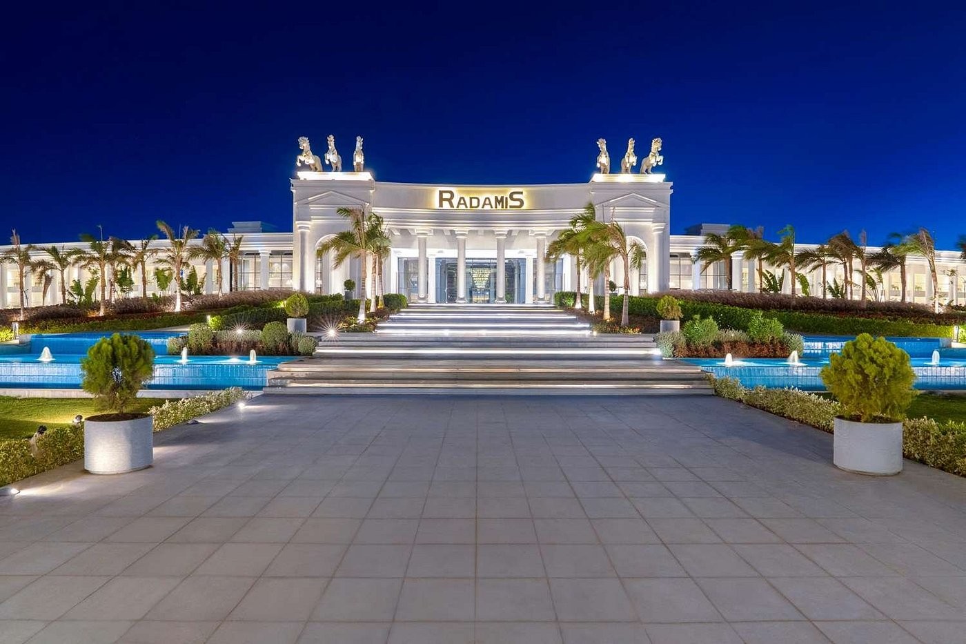 hotel_img