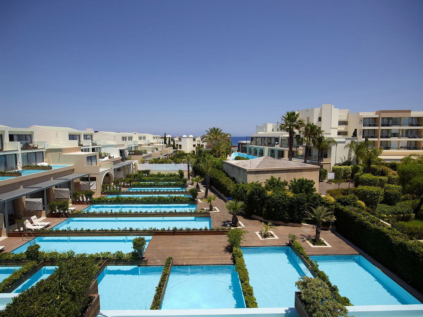 hotel_img