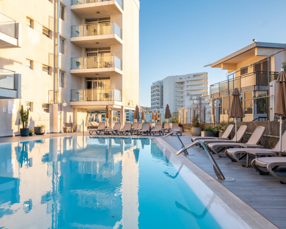 hotel_img