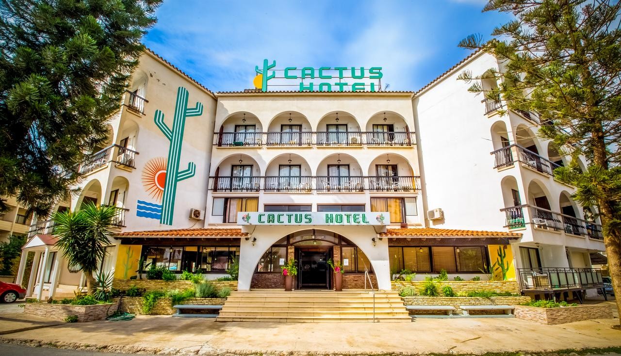 hotel_img