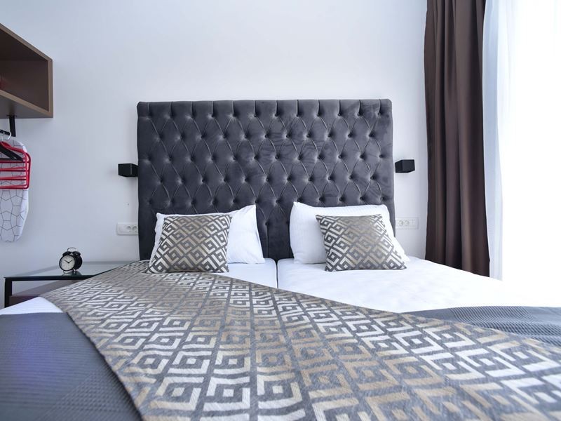 hotel_img