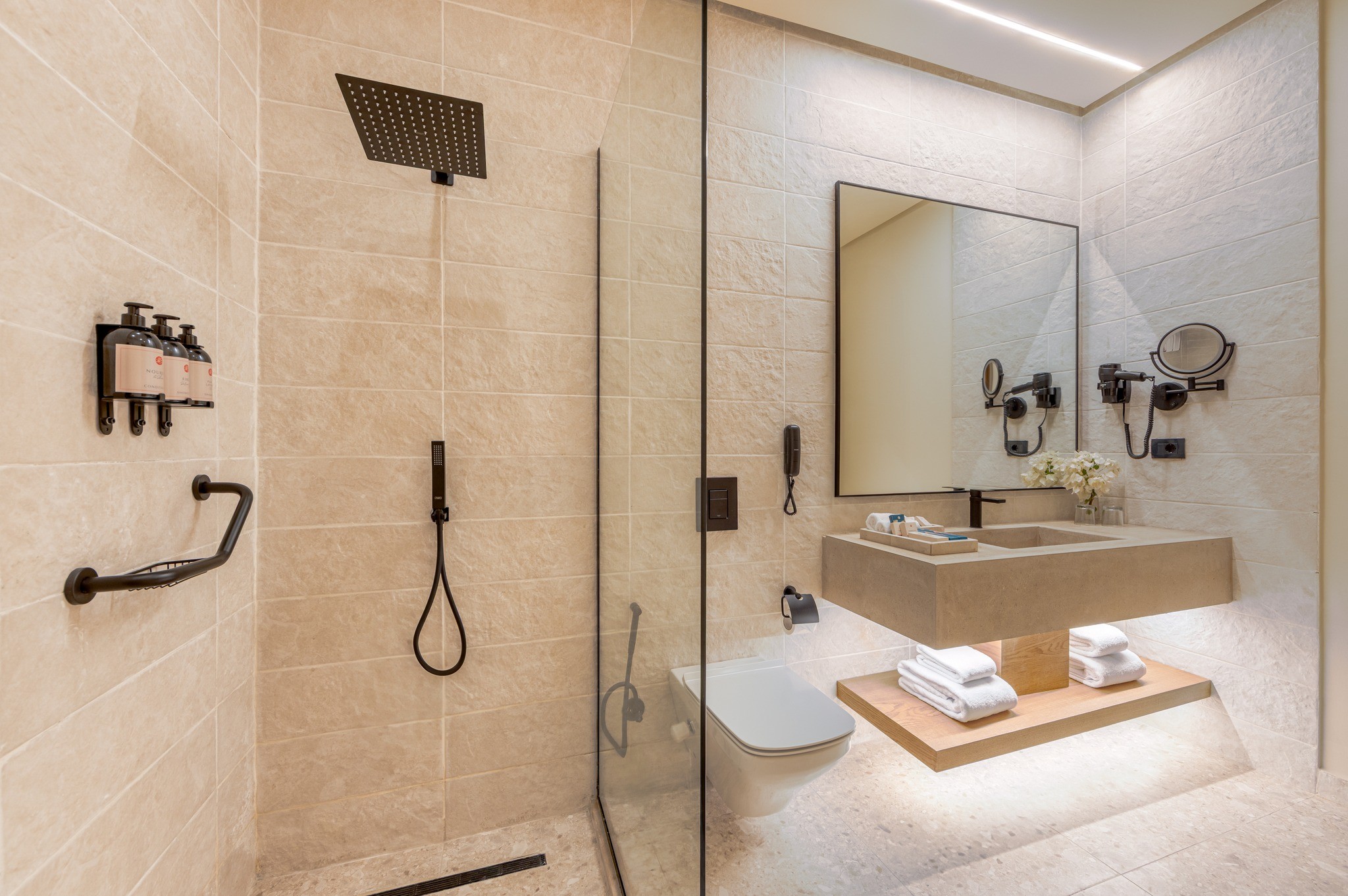 hotel_img