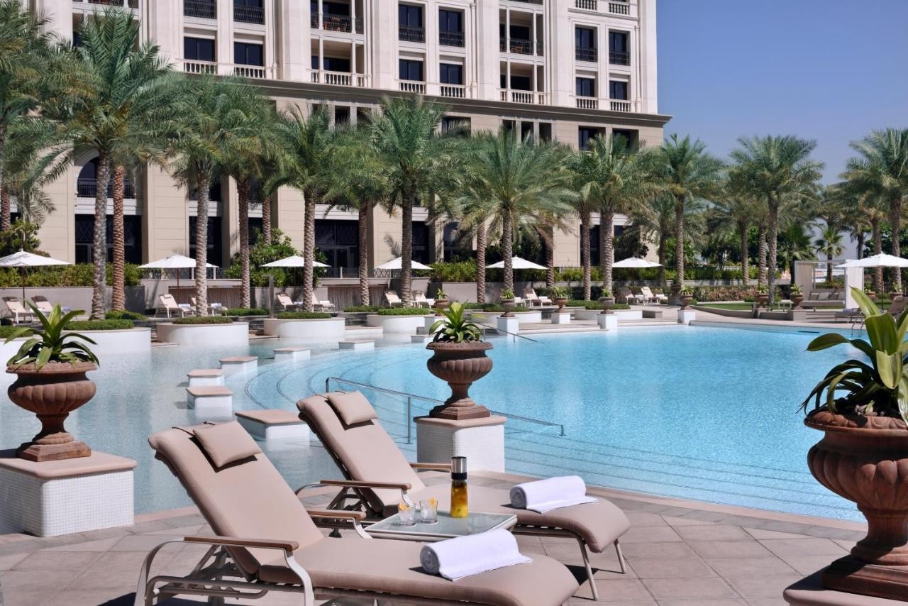 hotel_img