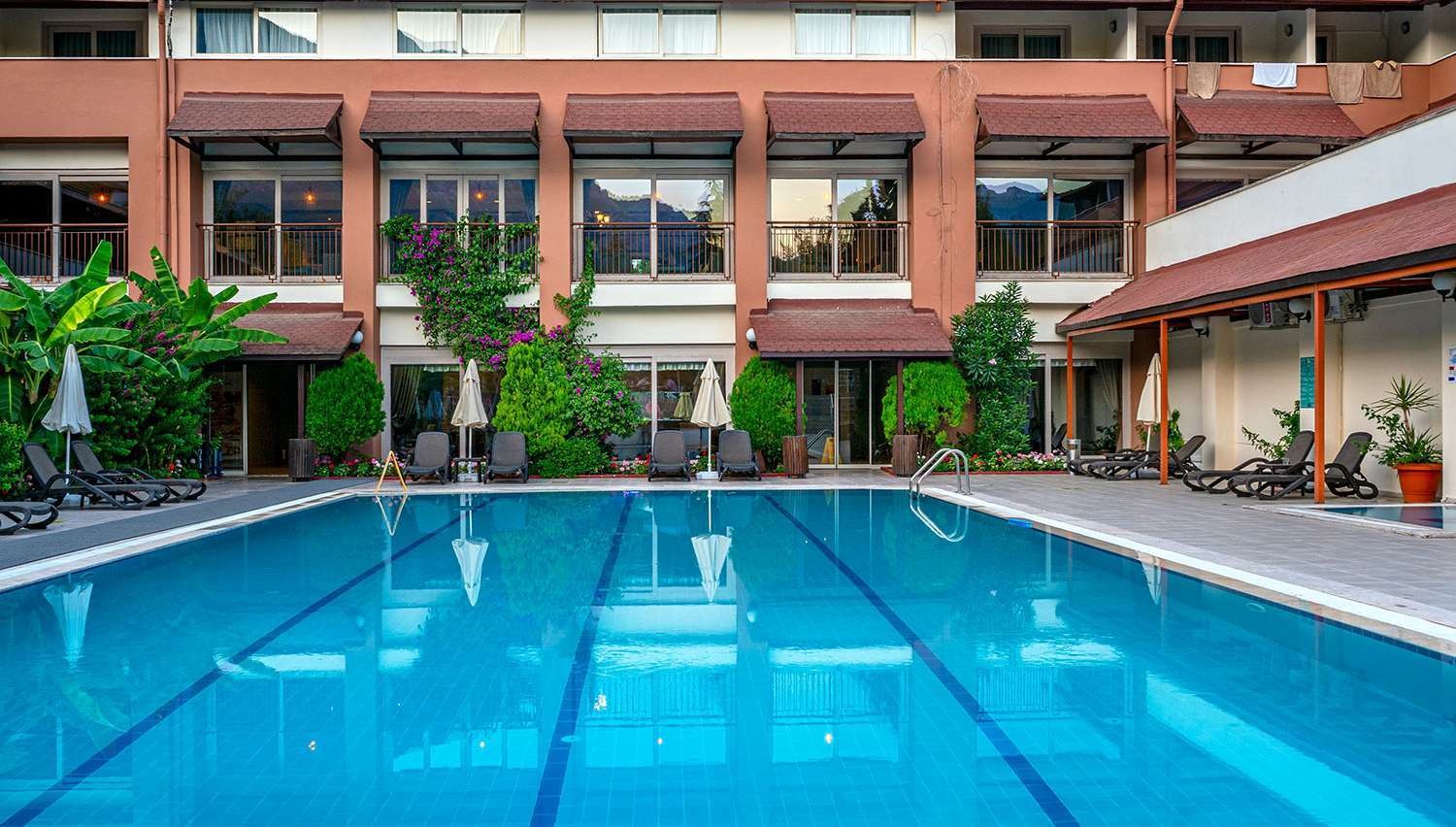 hotel_img