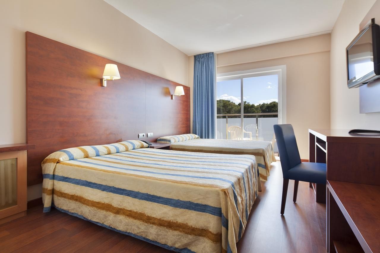 hotel_img