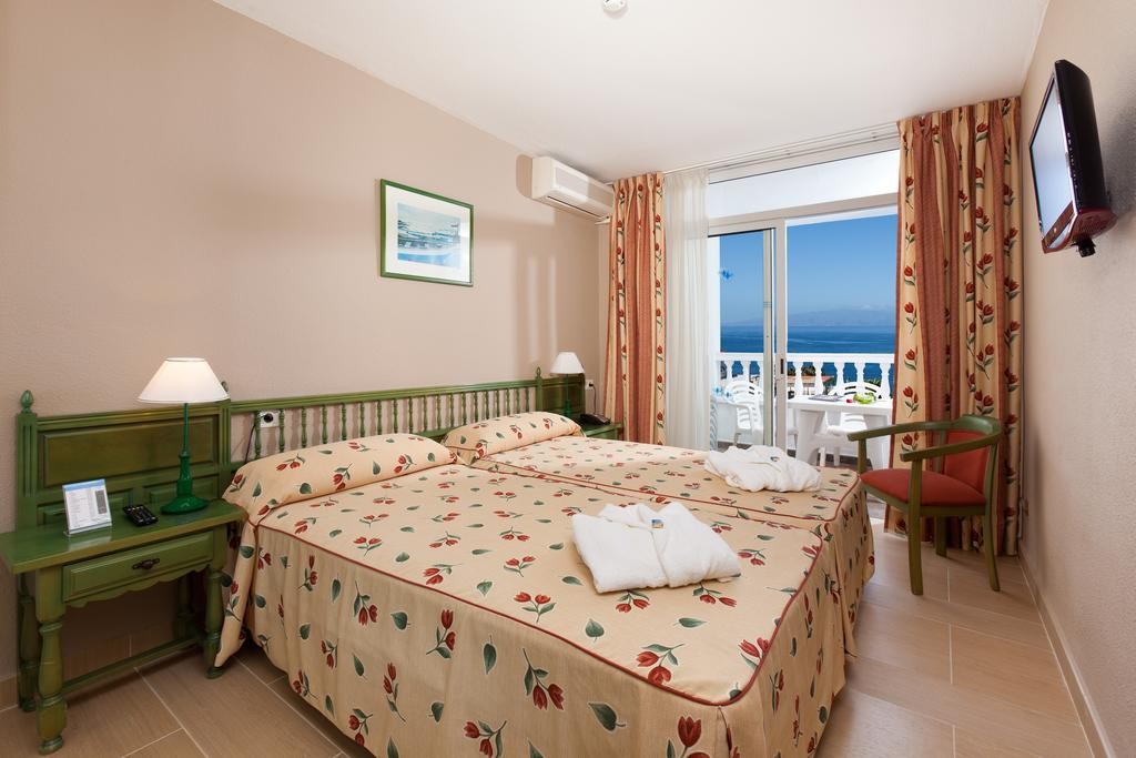 hotel_img