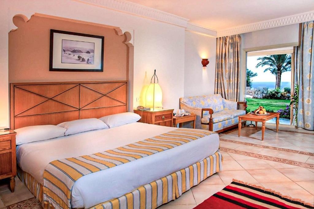 hotel_img