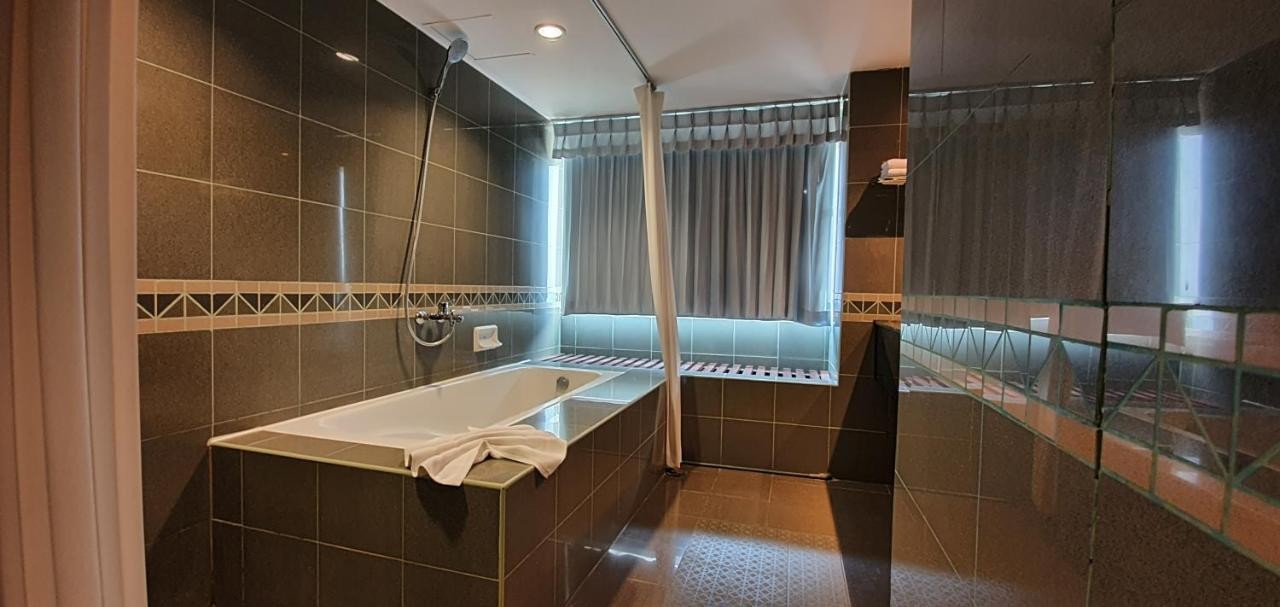hotel_img