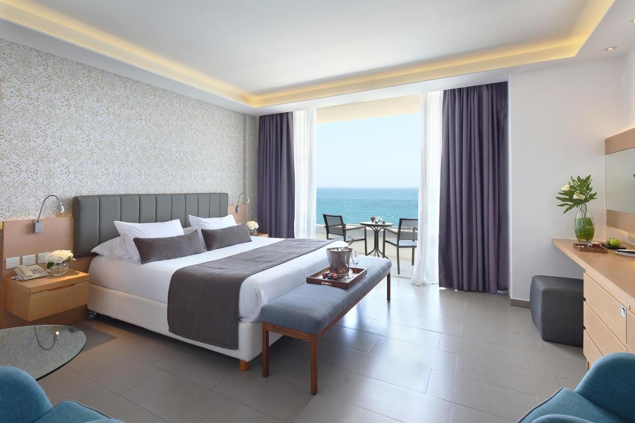 hotel_img