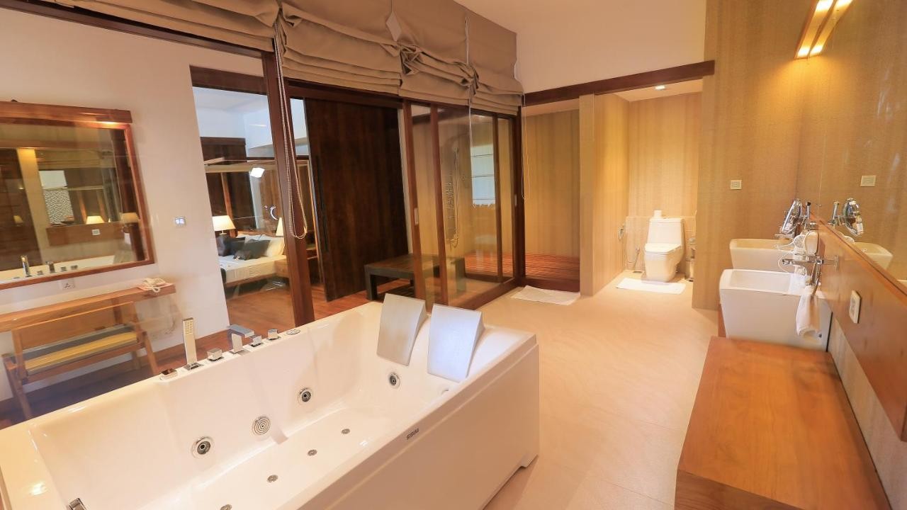 hotel_img
