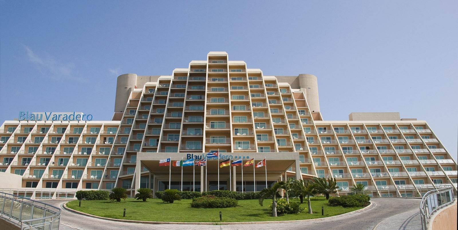 hotel_img