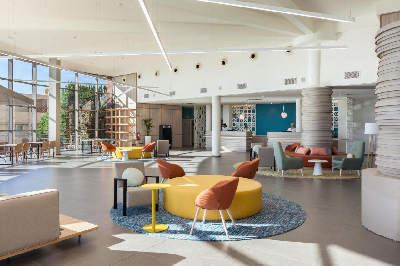 hotel_img