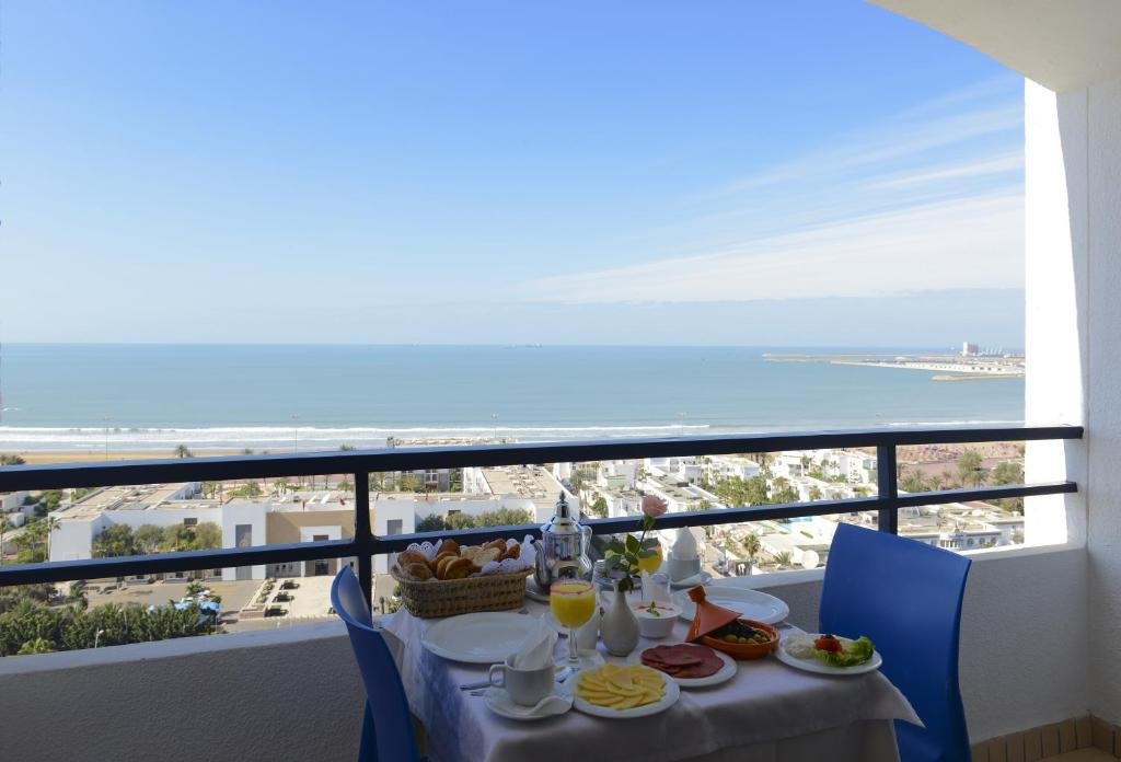 hotel_img