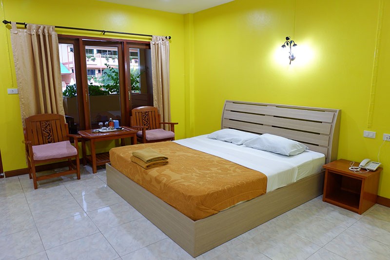 hotel_img