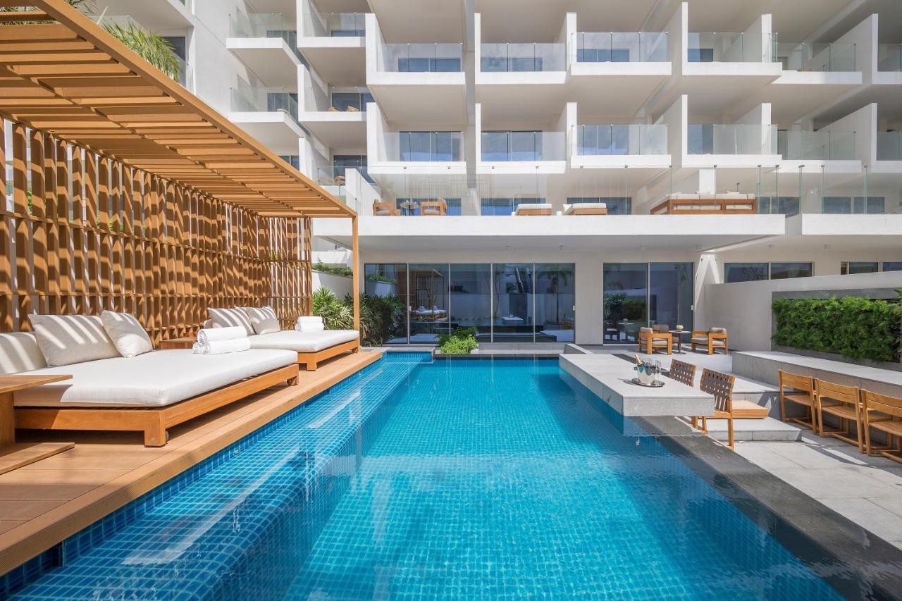 hotel_img