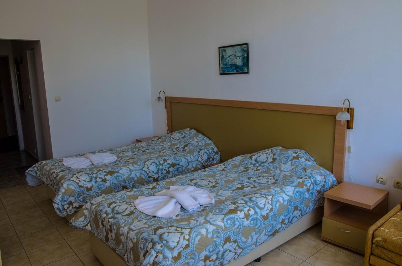 hotel_img