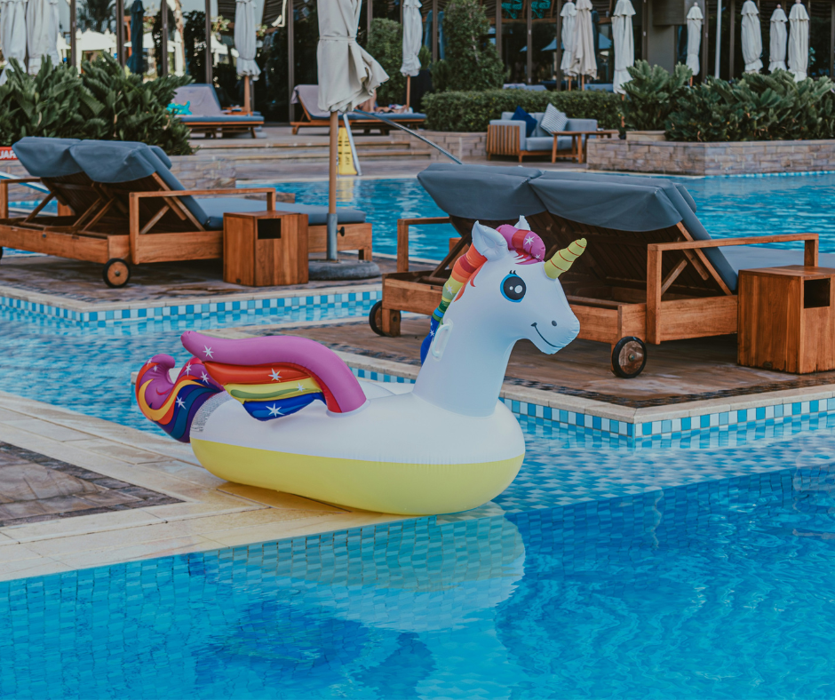                                     ZIEMASSVĒTKU BRĪVLAIKS Apvienotos Arābu Emirātos
                                  