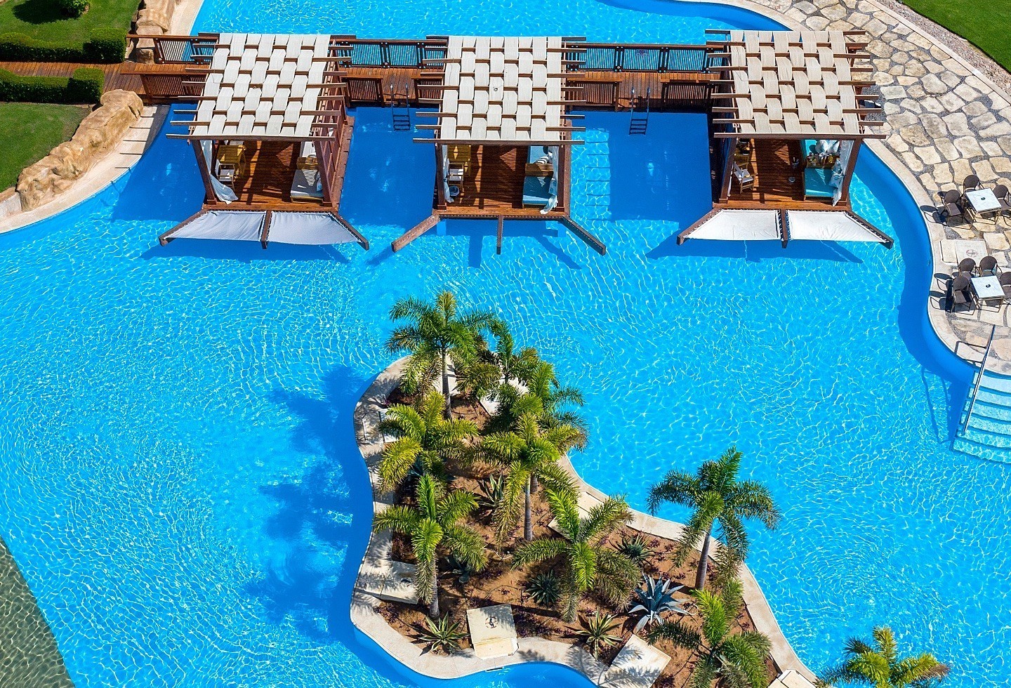                          RIXOS
                         